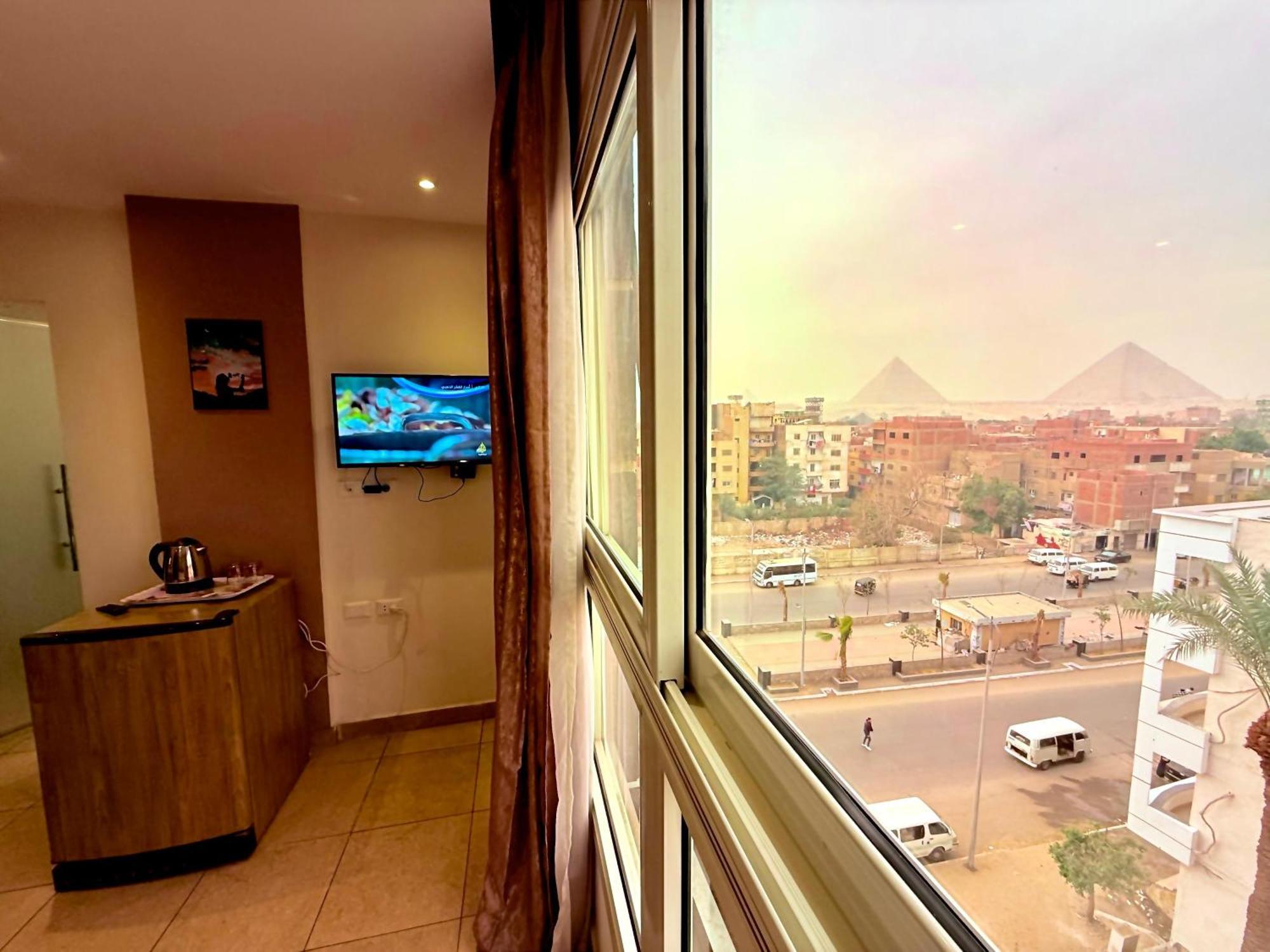 Topaz Pyramids View Inn Kafret el-Gabal Eksteriør billede